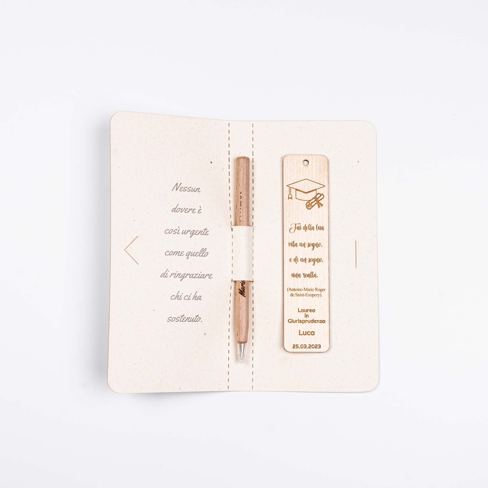SET LAUREA - cartoncino + segnalibro + penna in legno Alice